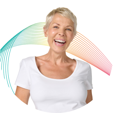 Lachende Frau mit weissen T-Shirt